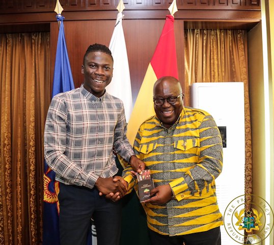 Stonebwoy and Akufo-Addo at the Jubilee House
