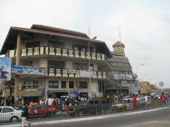 Makola shopping mall