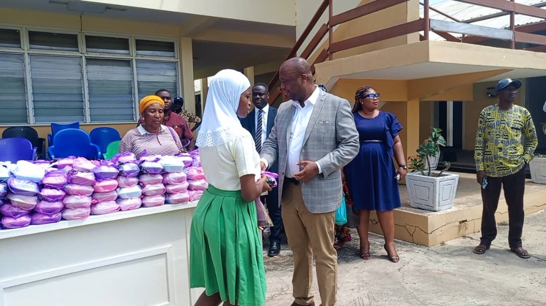 Asuogyaman MP Thomas Ampem Nyarko serving lunch to BECE candidates in Eastern Region