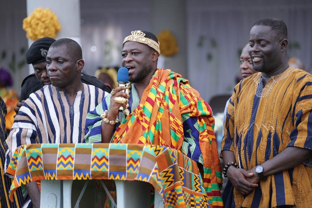 Maxwell Boakye commissions refurbished Community Centre in Egbazo